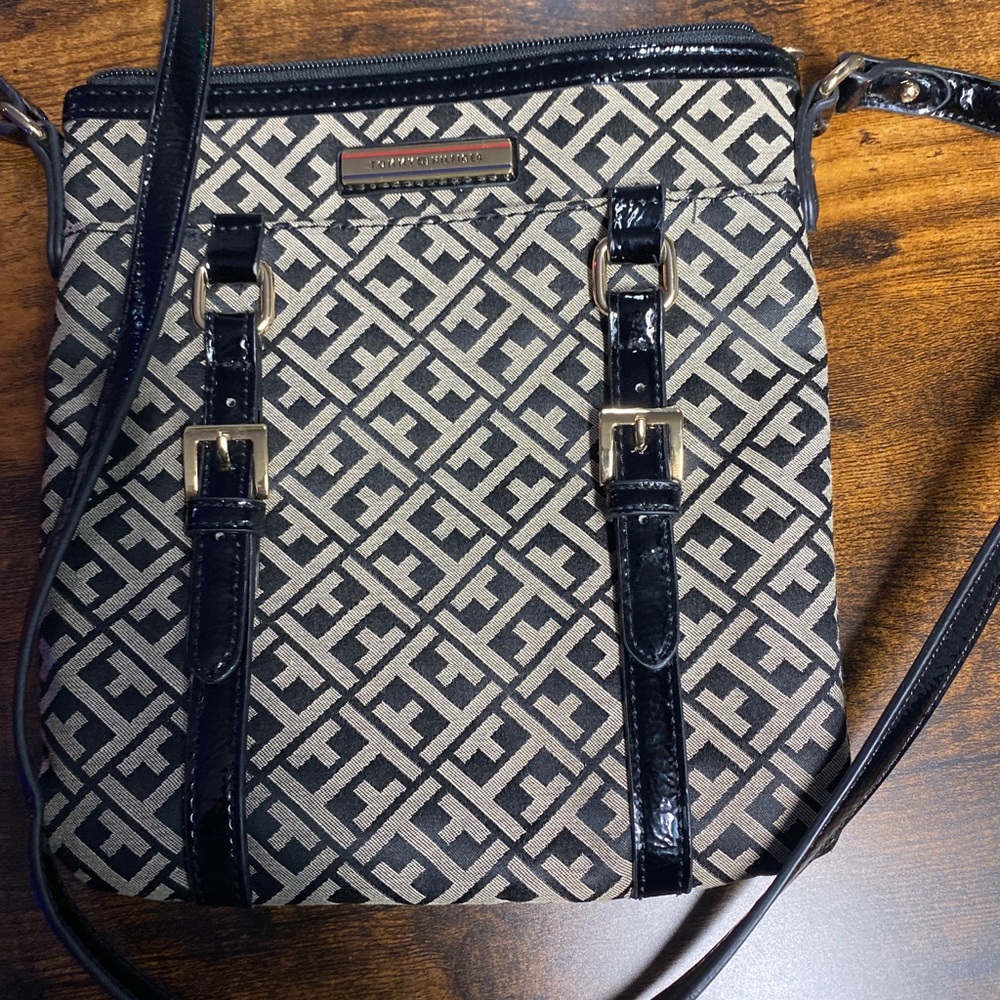 Tommy Hilfiger purse